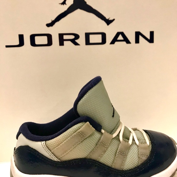 Toddler Jordan Georgetown 11’s - Picture 5 of 6
